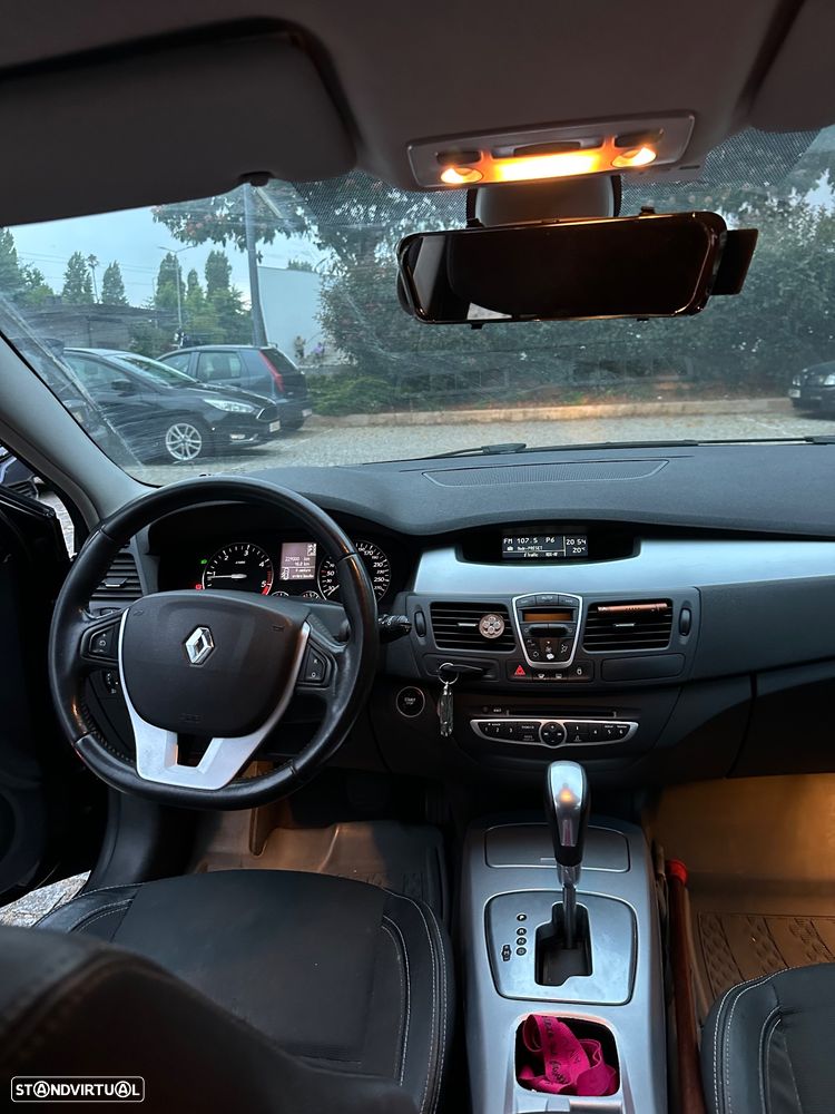 Renault Laguna Break dCi 150 FAP Aut Initiale - 8