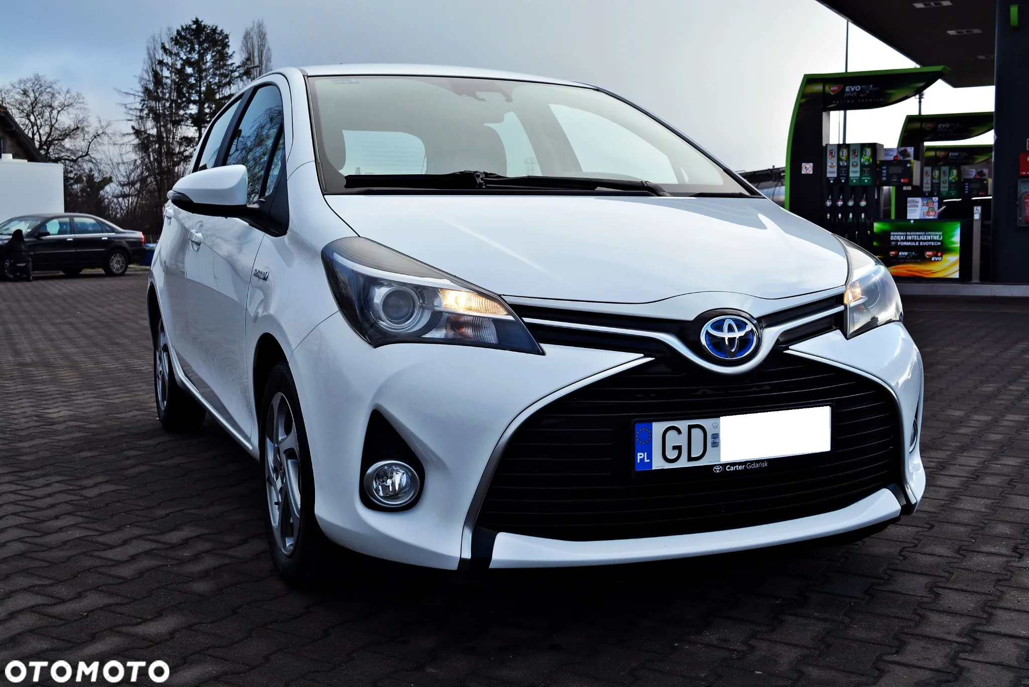 Toyota Yaris Hybrid 1.5 Executive - 14