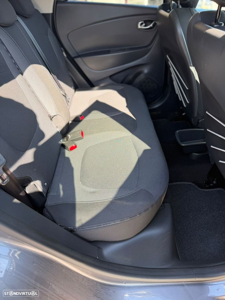 Renault Captur 1.5 dCi Exclusive - 14