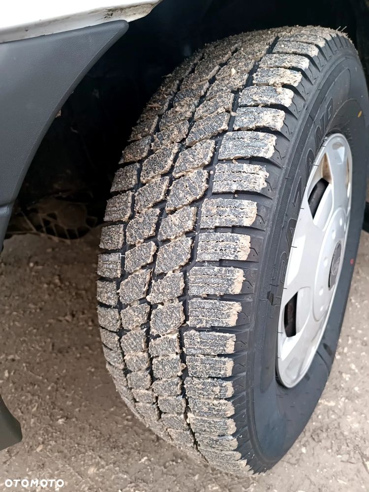 Ford Transit FT300L 2.2 TDCI - 29