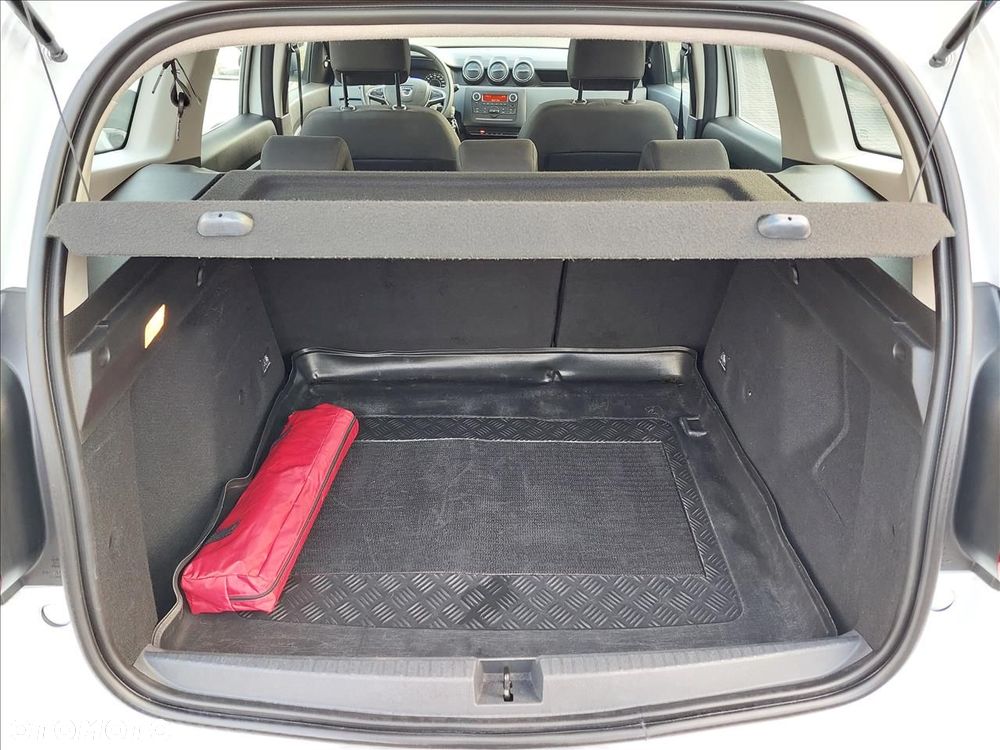 Dacia Duster 1.6 SCe Essential - 17