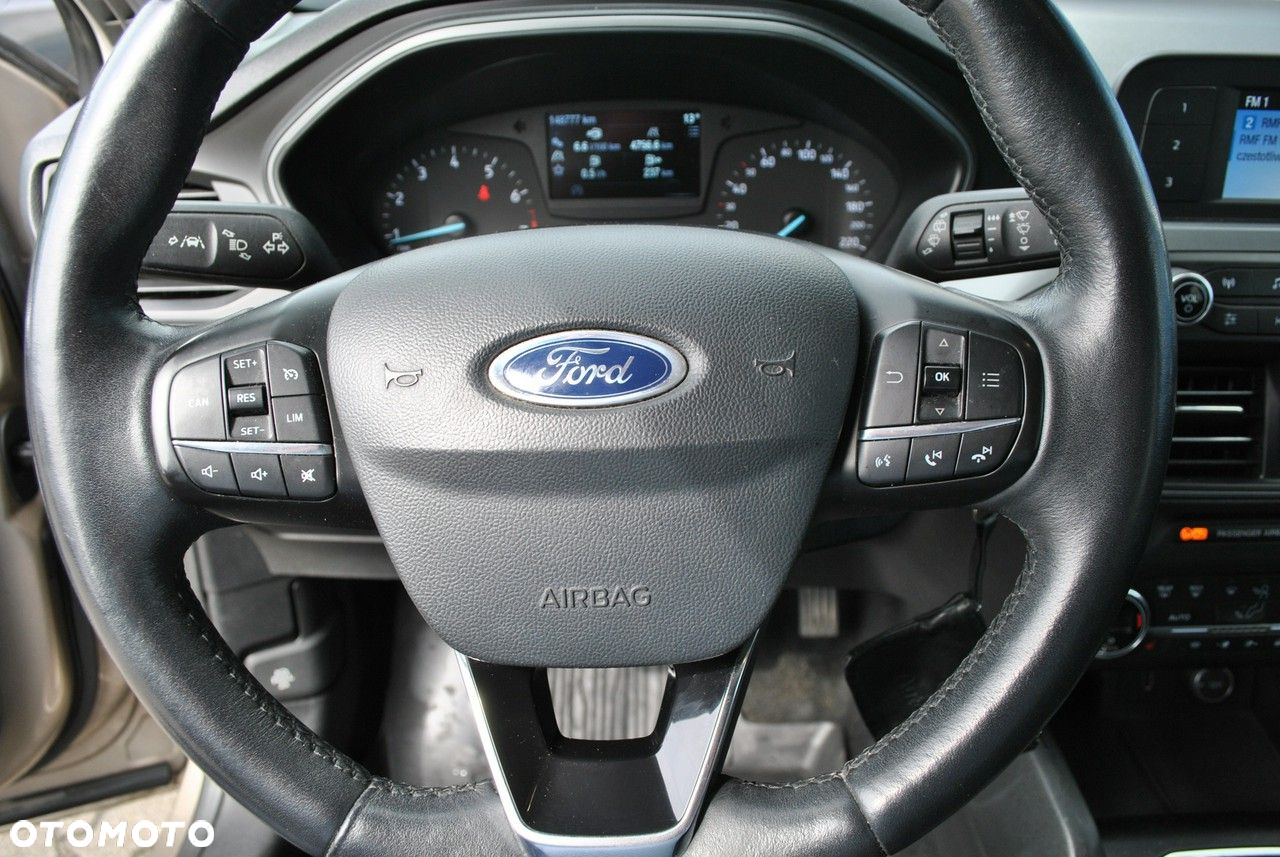 Ford Focus 1.0 EcoBoost Trend - 16