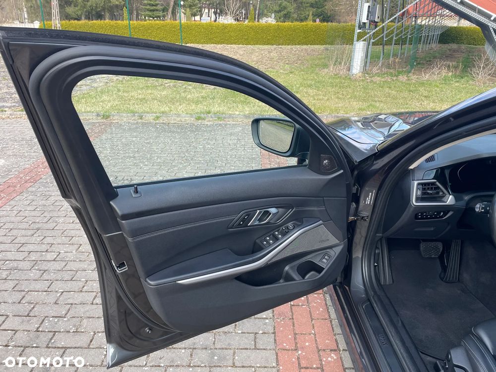 BMW Seria 3 320d - 11