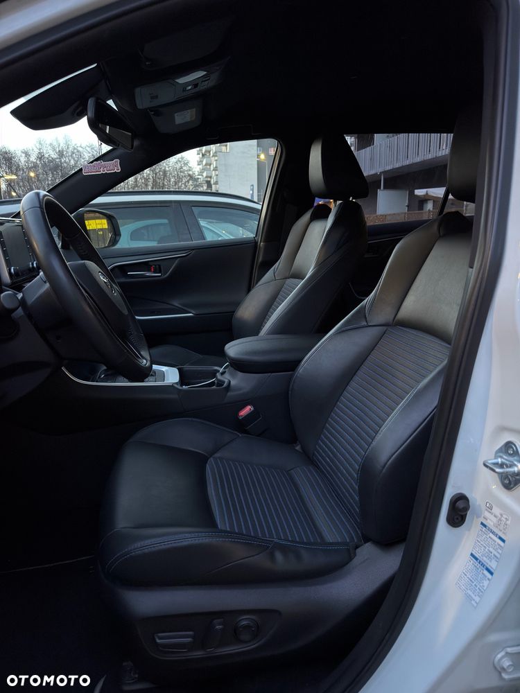 Toyota RAV4 2.5 Hybrid Black Edition by JBL 4x4 - 15