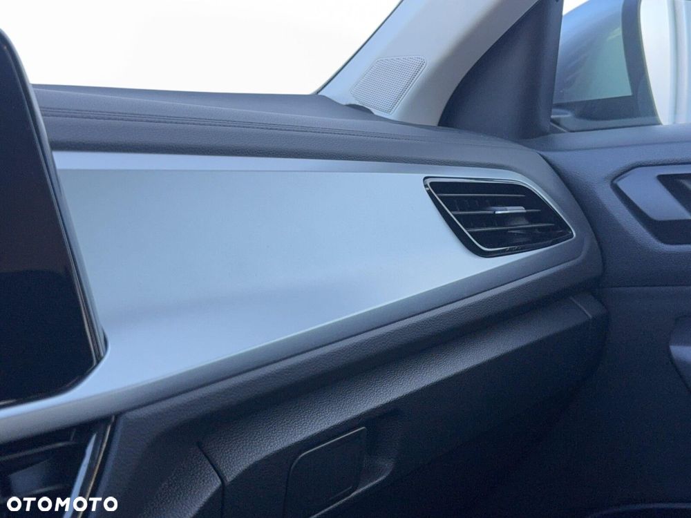Volkswagen T-Roc 1.5 TSI Life - 25