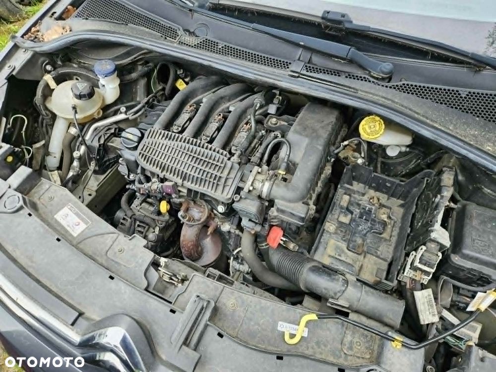 Citroën C3 Pure Tech 82 SHINE - 10