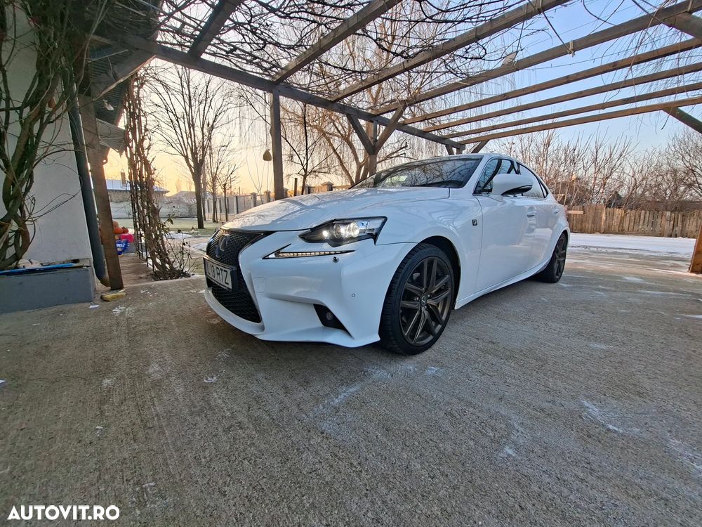 Lexus Seria IS 300h Aut. F Sport - 6