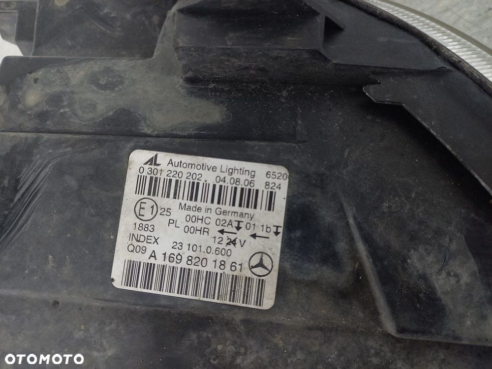 LAMPA PRZÓD PRAWA MERCEDES-BENZ KLASA B W245 A1698201861  0301220202 AL - 3