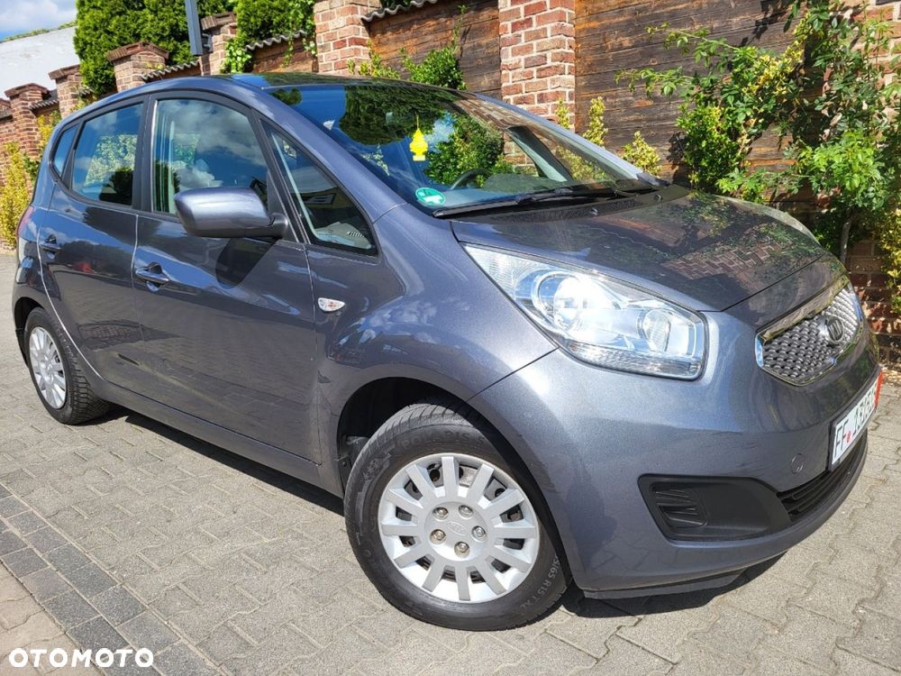 Kia Venga - 32
