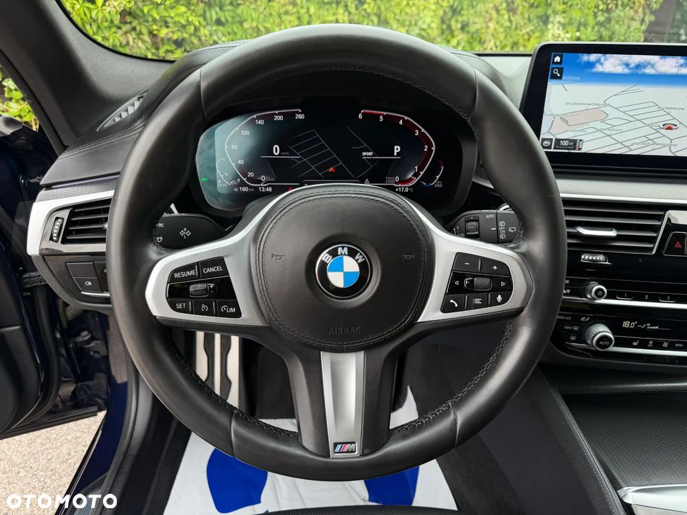 BMW Seria 5 540d xDrive mHEV M Sport sport - 23