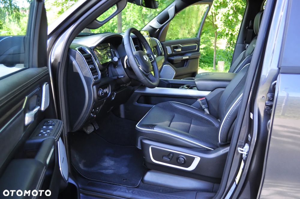 RAM 1500 Laramie Night Premium - 19