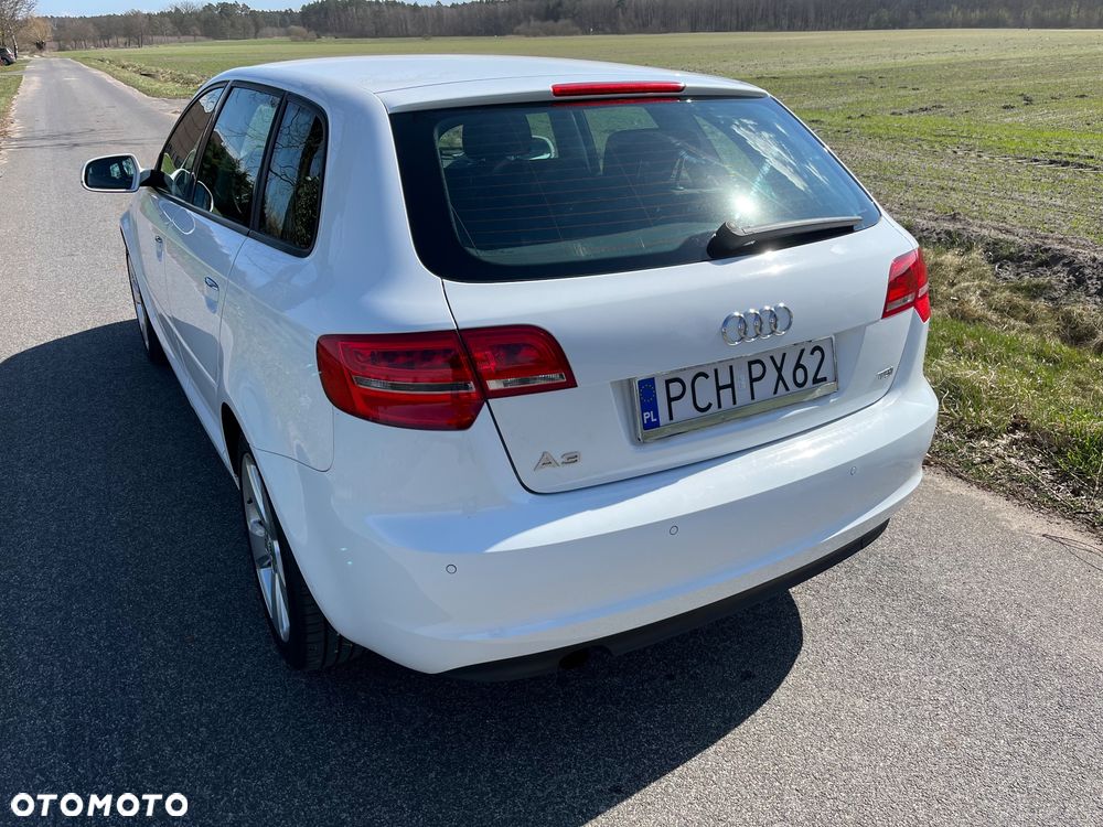 Audi A3 Sportback 2.0 TDI DPF Ambiente - 6