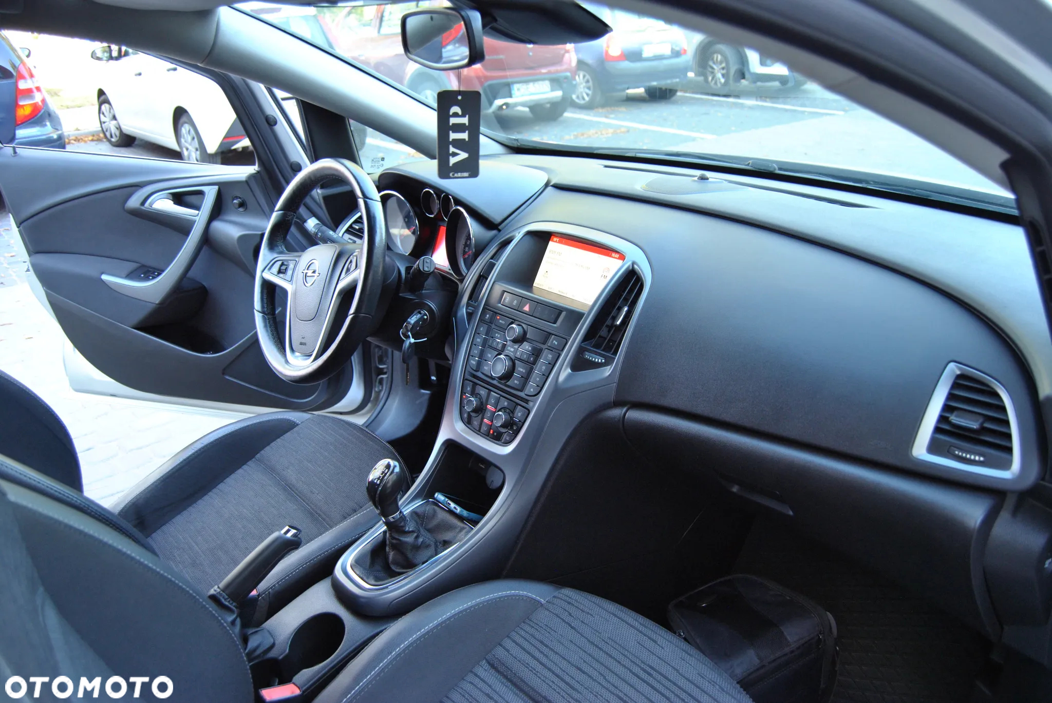 Opel Astra IV 1.4 T Cosmo - 8