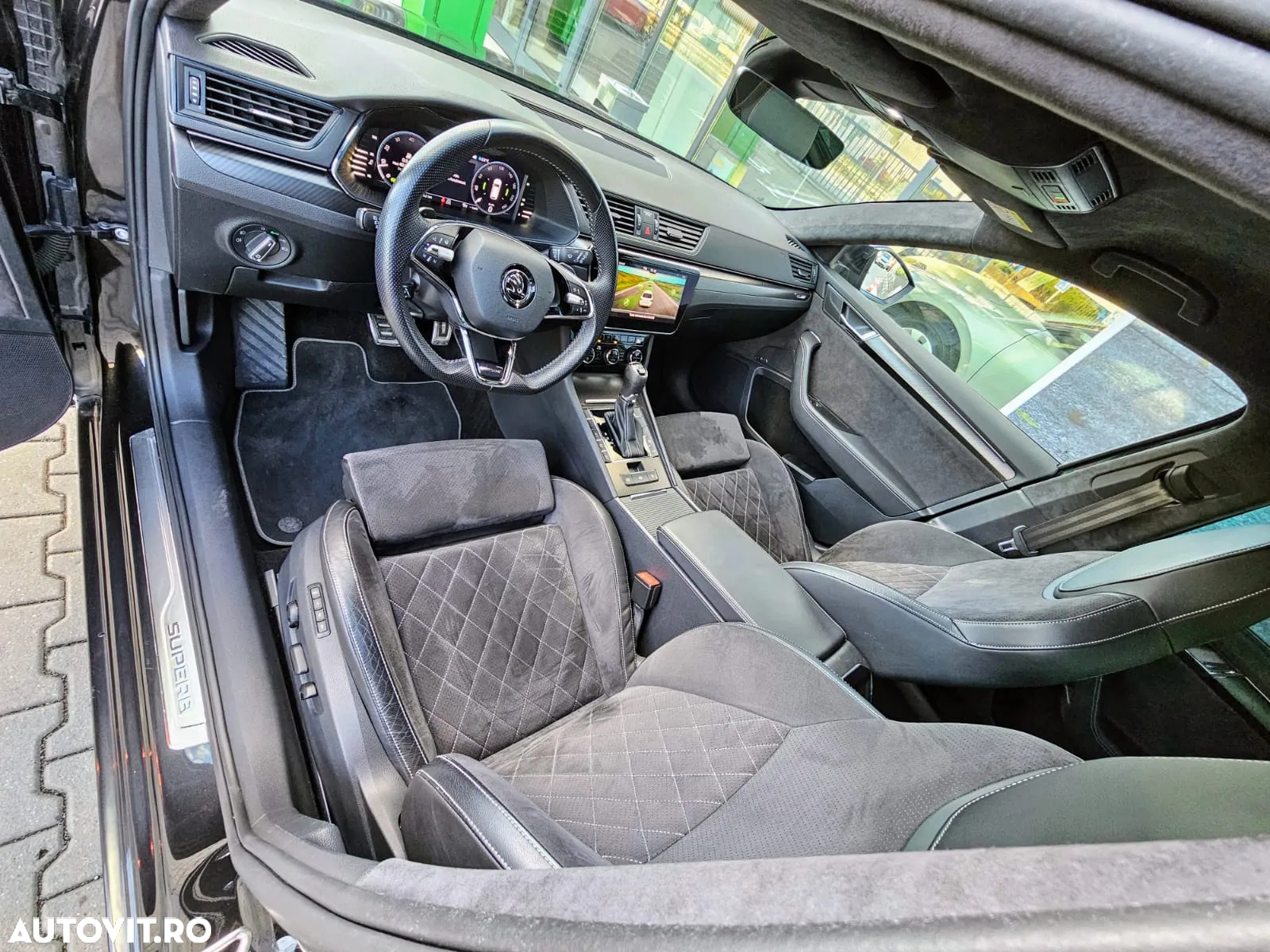 Skoda Superb Combi 2.0 TSI 4X4 DSG Sportline - 25