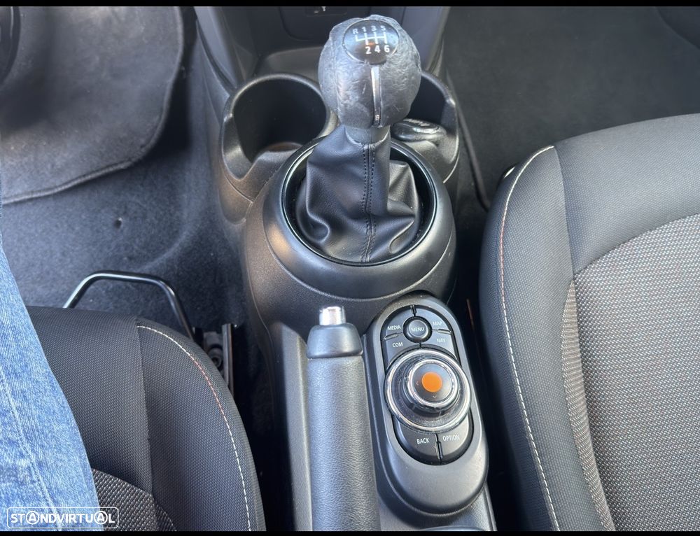 MINI 5 Portas One D Blackyard - 13