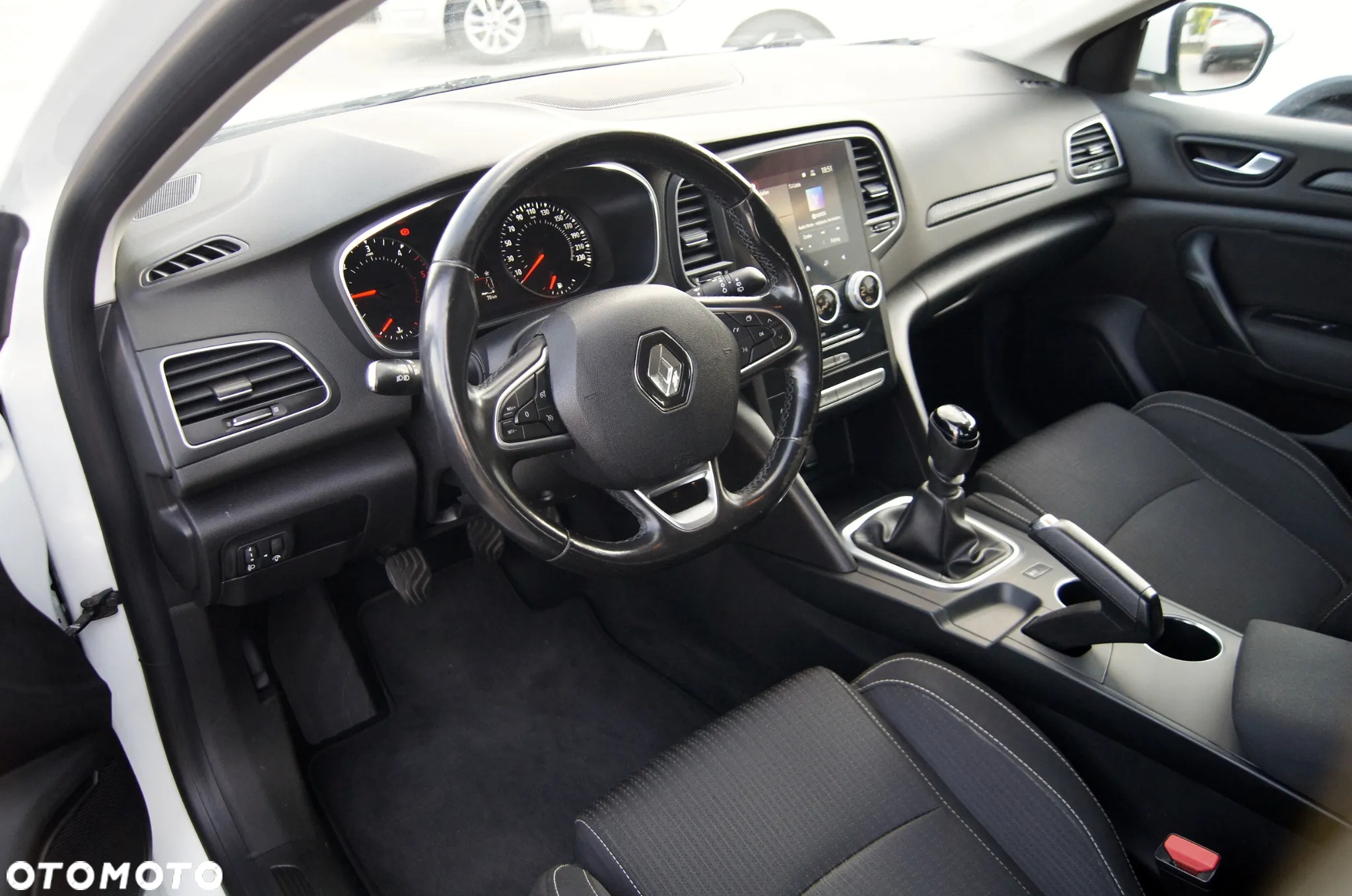 Renault Megane 1.5 Blue dCi Intens - 7