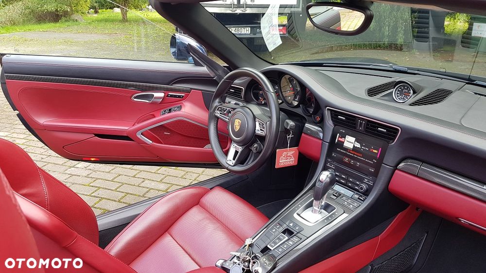 Porsche 911 Carrera 4S PDK - 19