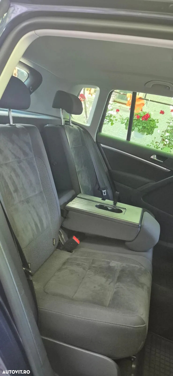 Volkswagen Tiguan - 9