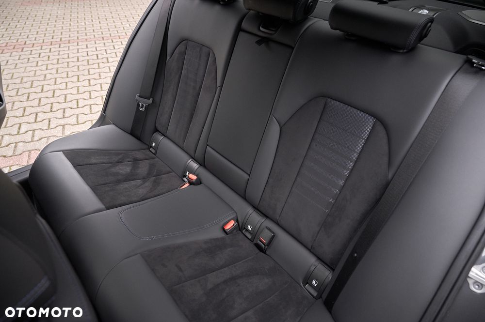 BMW Seria 3 320d xDrive Sport - 26