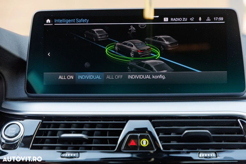 BMW Seria 5 530d AT MHEV - 11