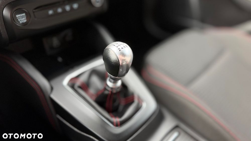 Ford Focus ver-1-0-ecoboost-mhev-st--line - 17