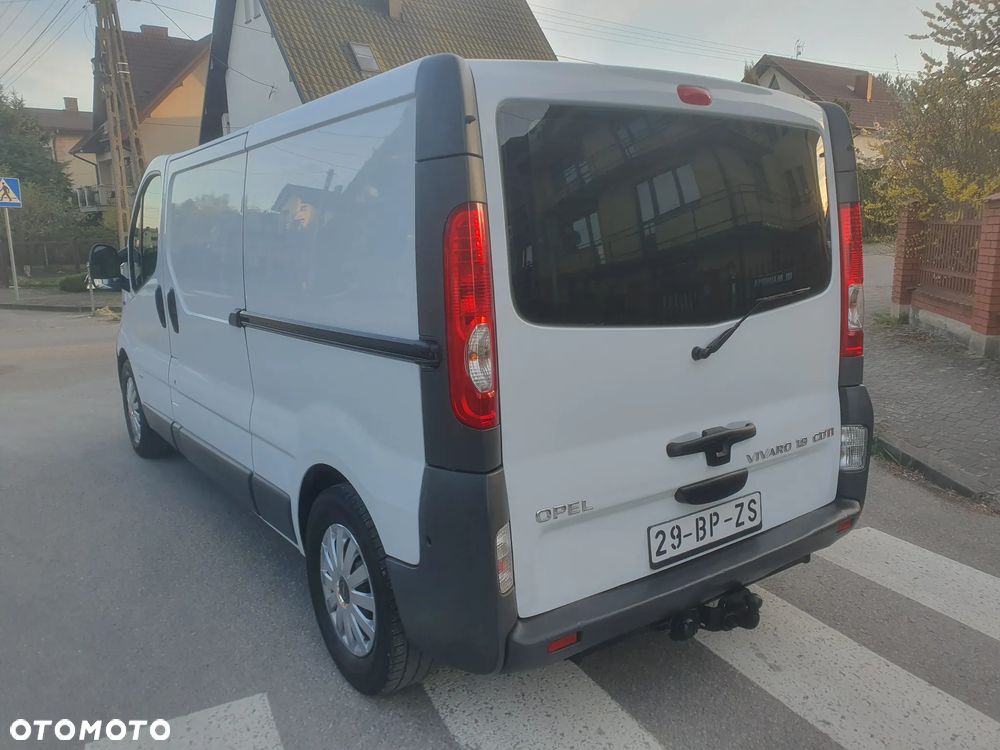 Opel Vivaro - 11