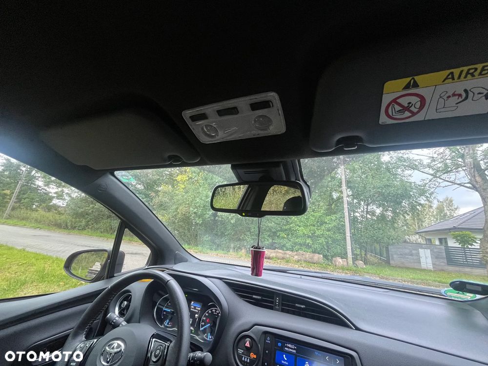 Toyota Yaris Hybrid 1.5 Executive - 13