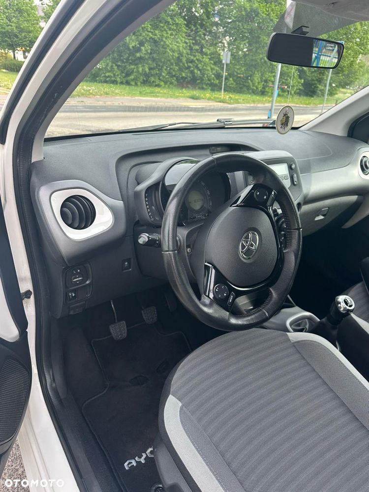 Toyota Aygo 1.0 VVT-i JBL Edition - 2