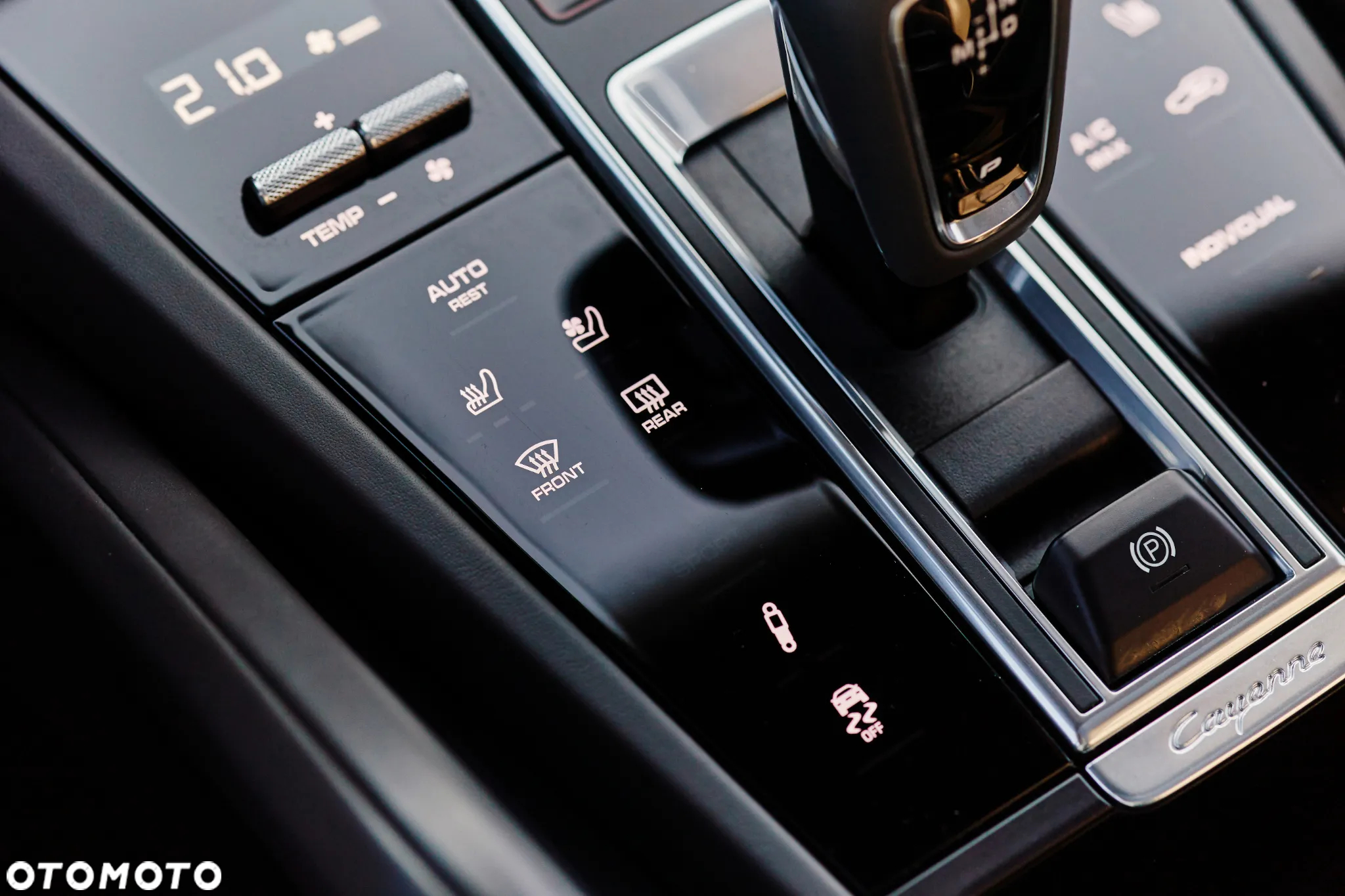 Porsche Cayenne Coupe E-Hybrid Platinum Edition - 19