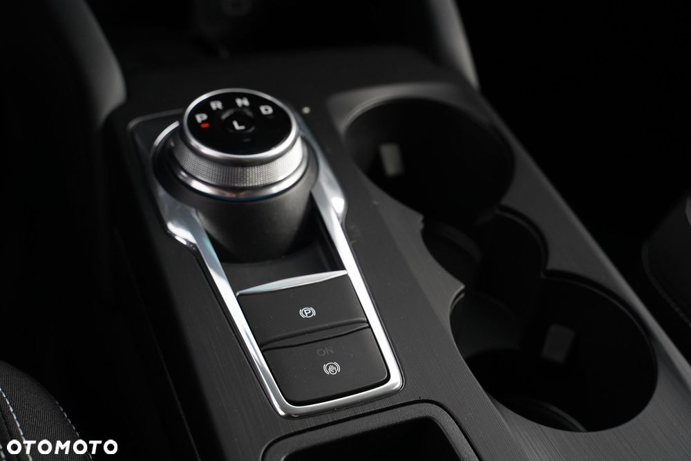 Ford Kuga 2.5 FHEV FWD Titanium - 27