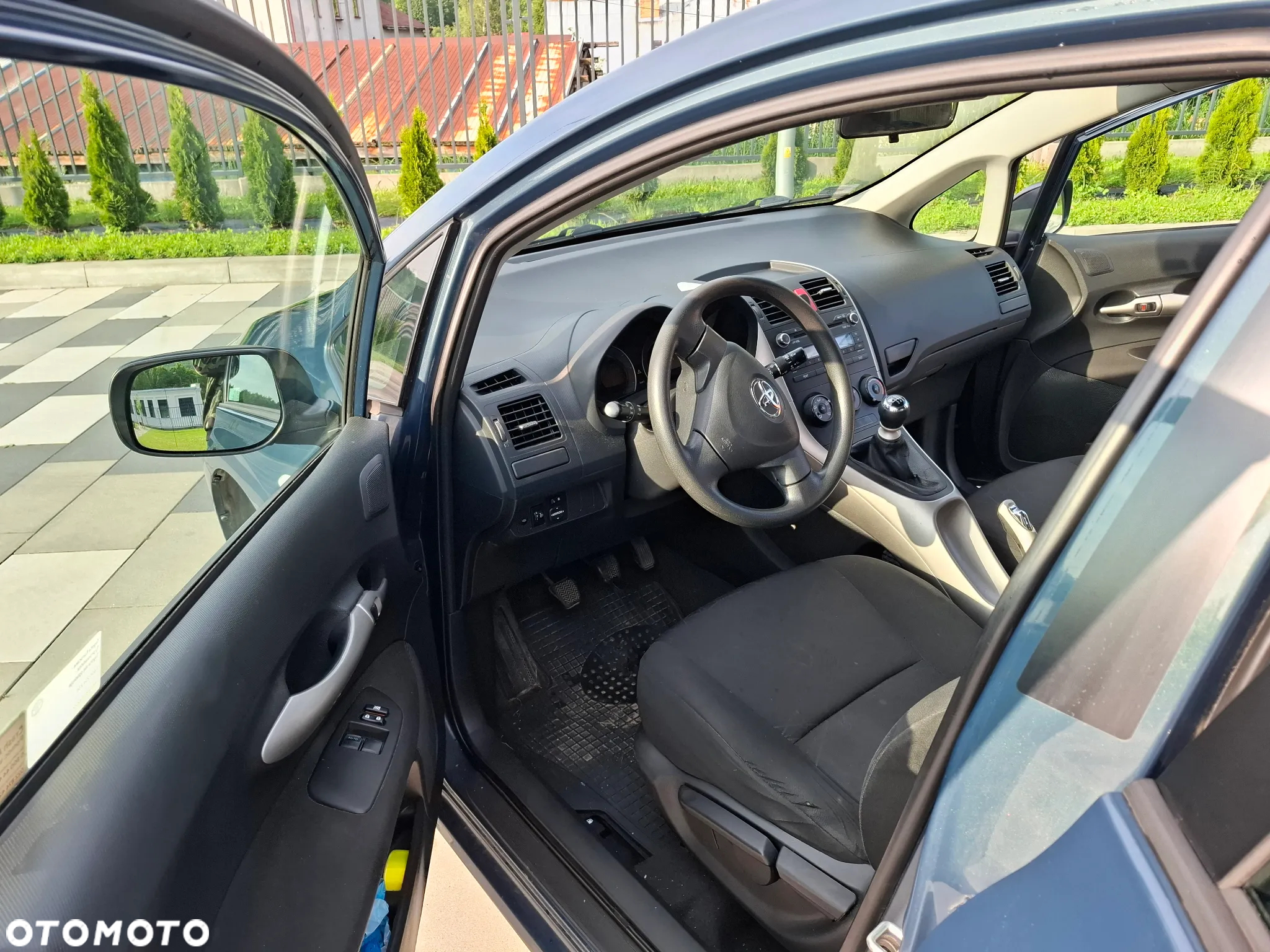 Toyota Auris 1.33 VVT-i Terra - 12