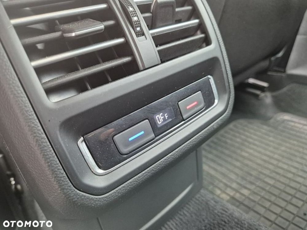 Volkswagen Passat - 21