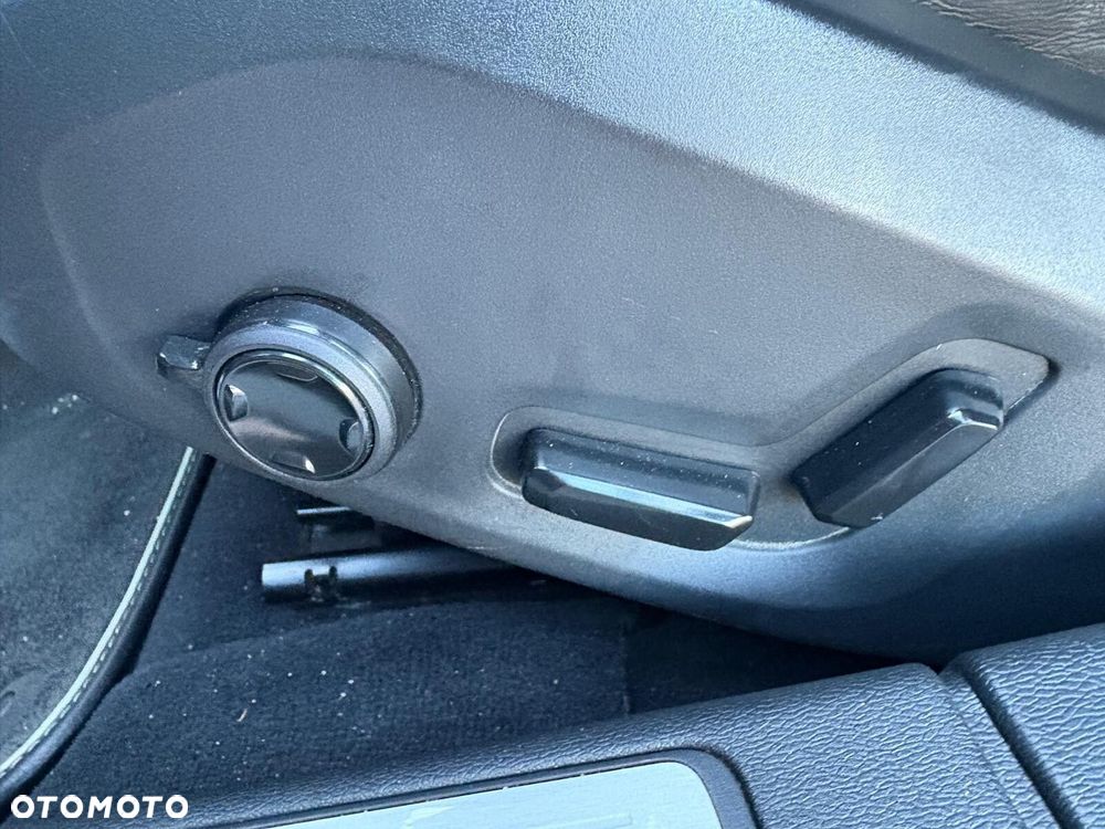 Volvo S60 B5 B AWD R-Design - 19