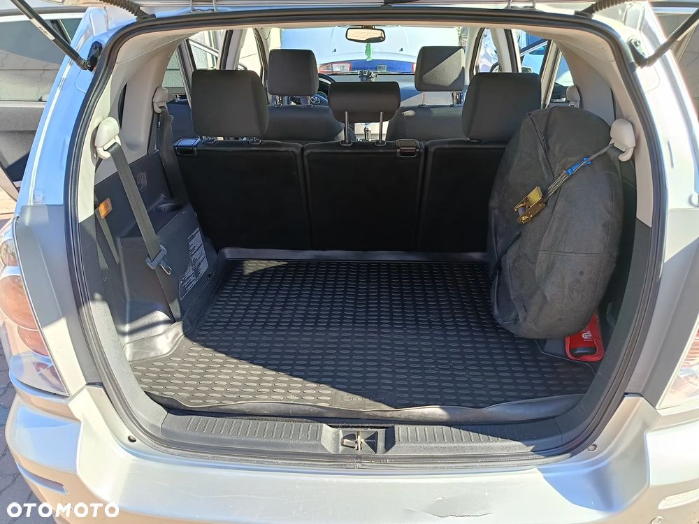 Toyota Corolla Verso 1.8 Prestige 7os - 7