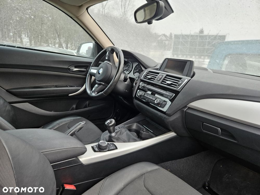 BMW Seria 2 218i Sport Line - 6