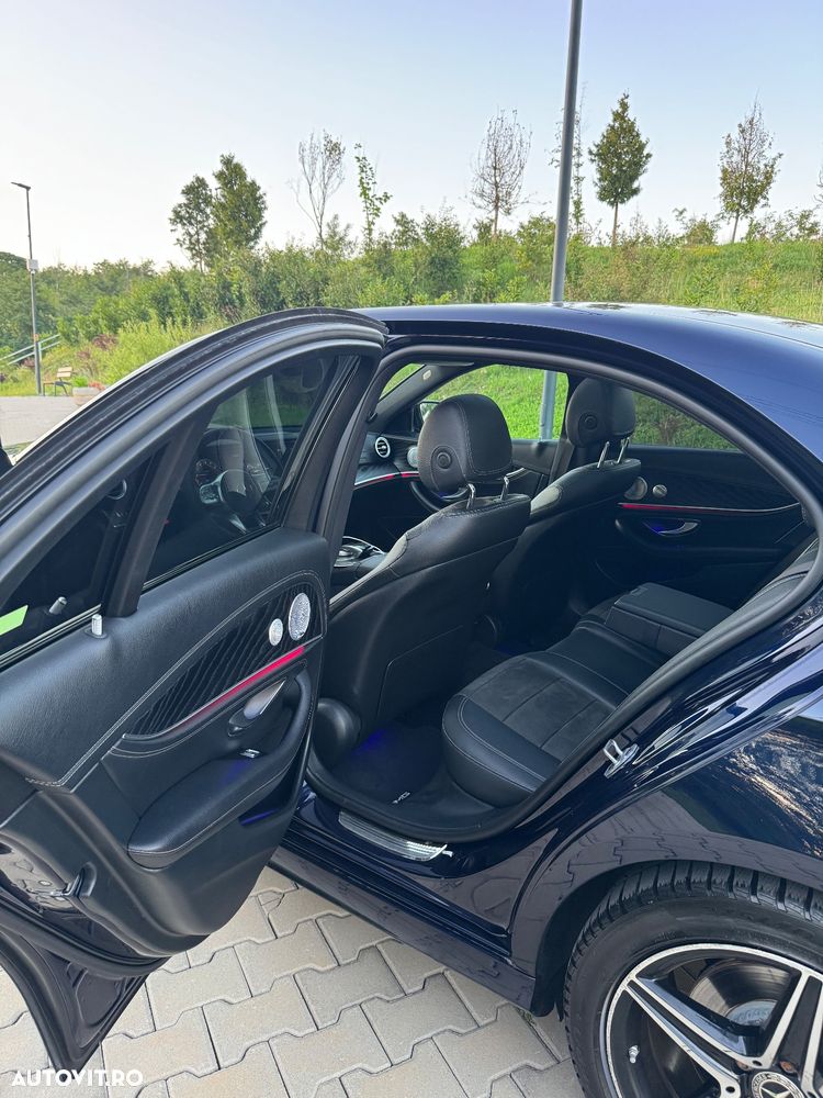 Mercedes-Benz E 300 de 9G-TRONIC AMG Line - 14