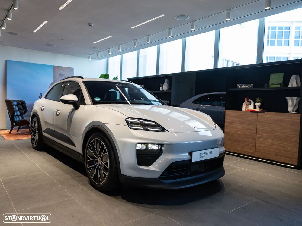 Porsche Macan Electric 4S - 2