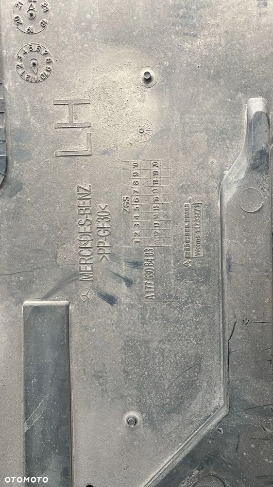 OSŁONA PODWOZIA LEWA PRAWA MERCEDES W177 - 4