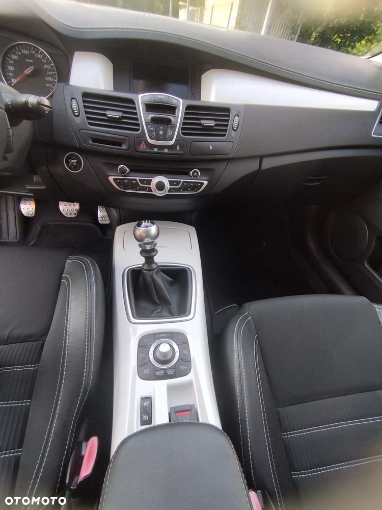 Renault Laguna 2.0 dCi Monaco GP ESM - 17