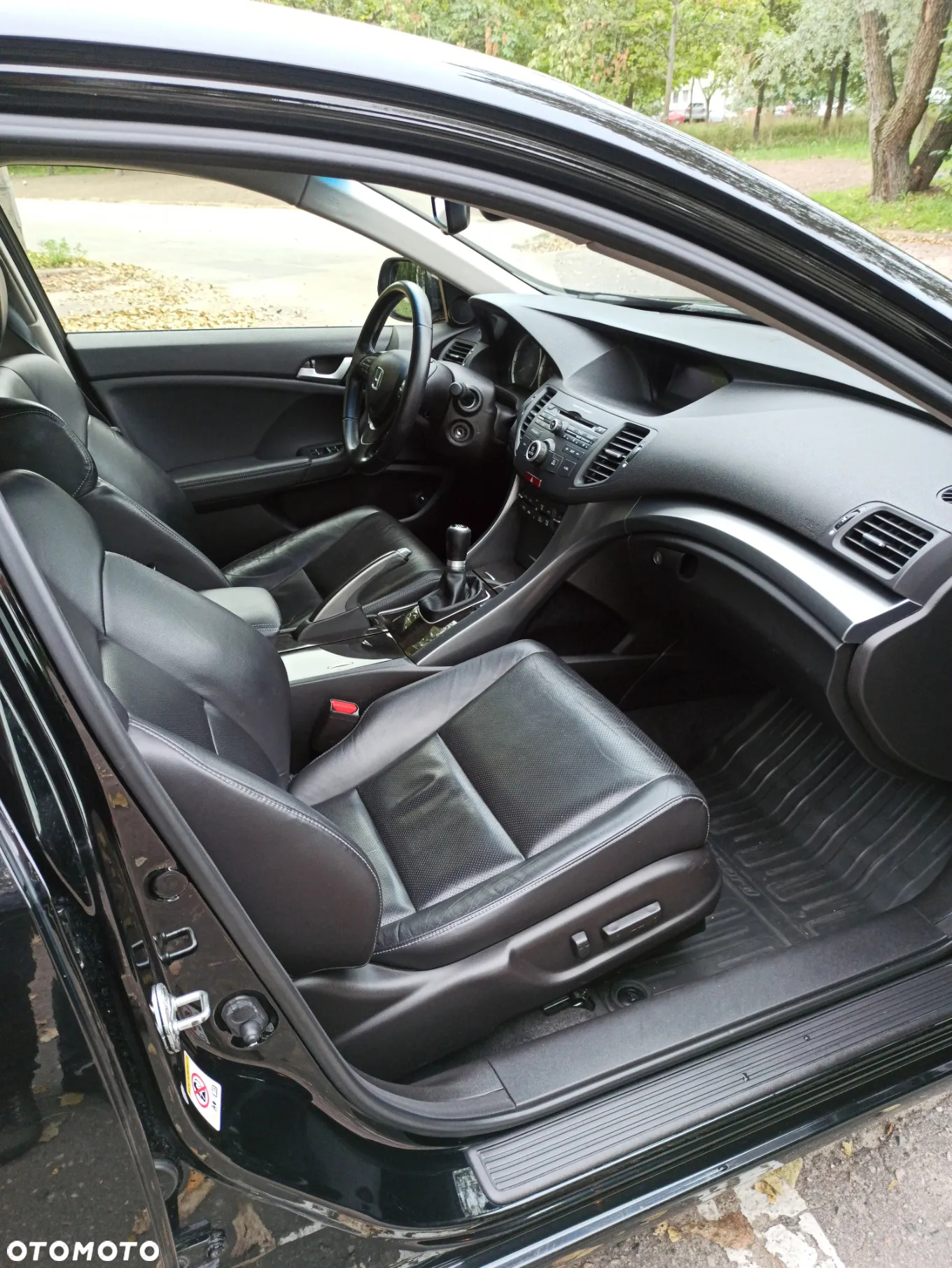 Honda Accord 2.0 Executive - 19