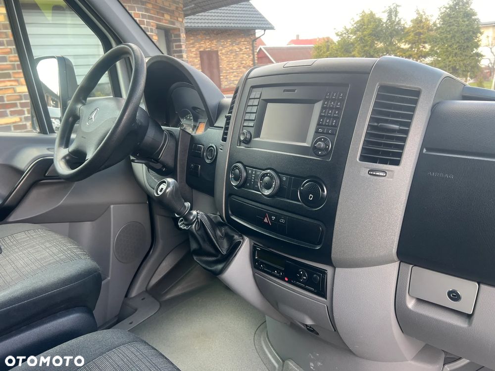 Mercedes-Benz Sprinter - 15