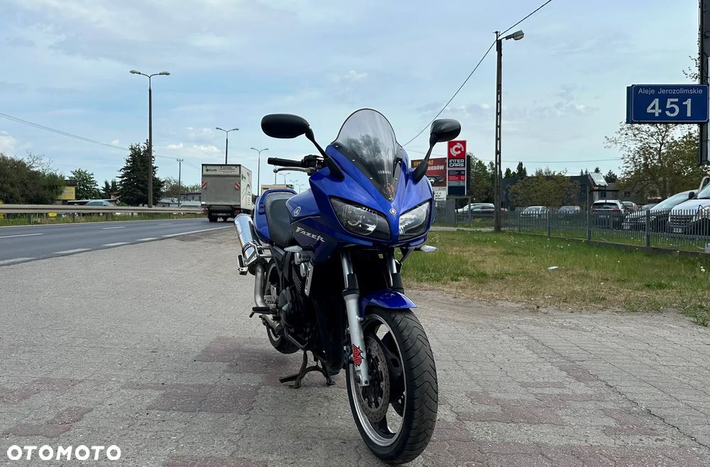 Yamaha FZS - 8
