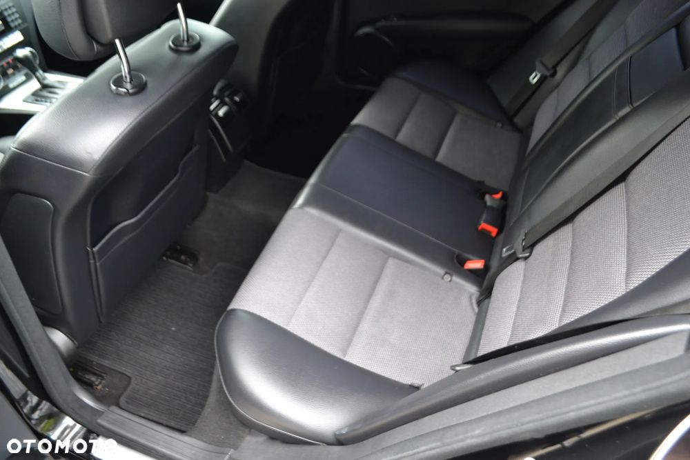 Mercedes-Benz Klasa C 220 CDI 7G-TRONIC Avantgarde Edition - 21
