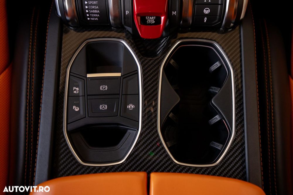 Lamborghini URUS - 29