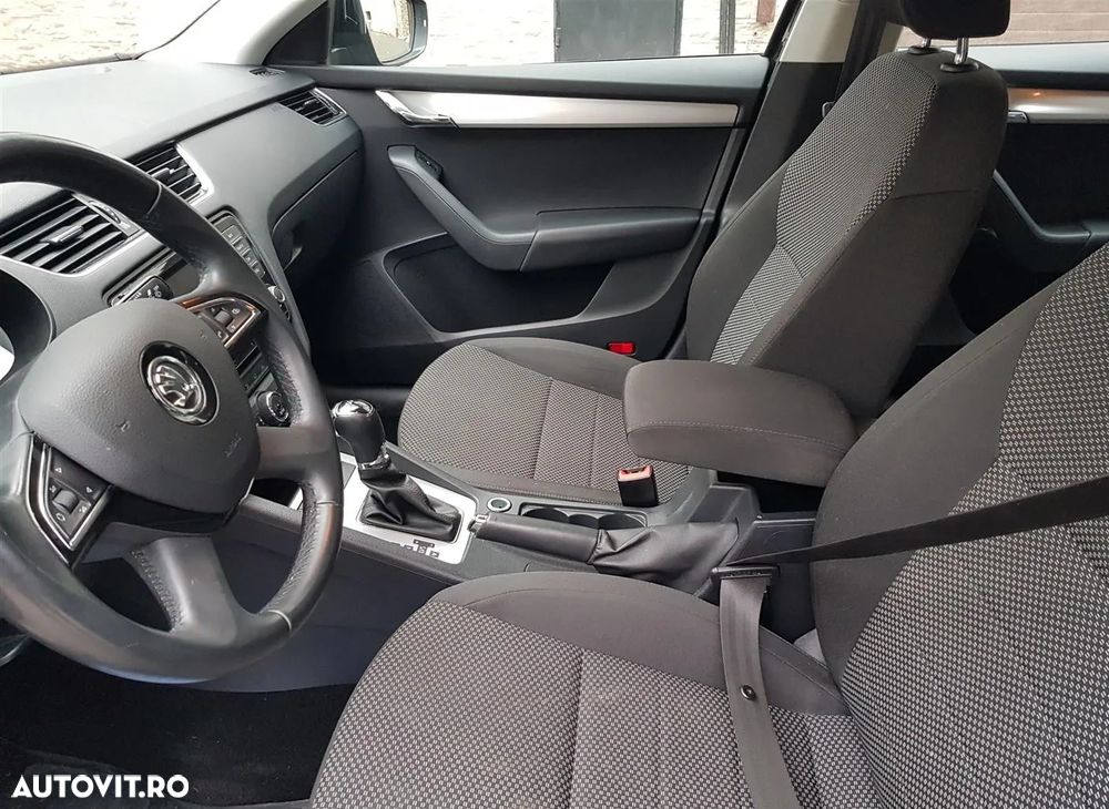 Skoda Octavia 1.2 TSI Business DSG - 8