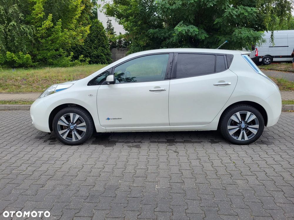 Nissan Leaf 24 kWh (mit Batterie) Visia + - 3