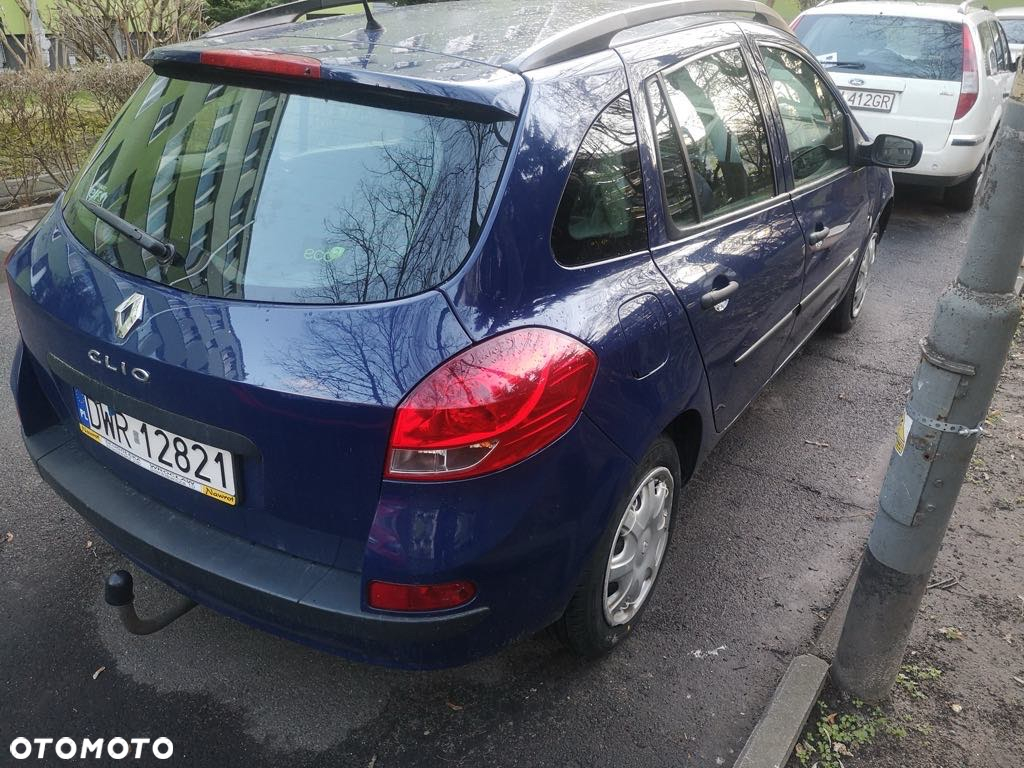 Renault Clio - 2