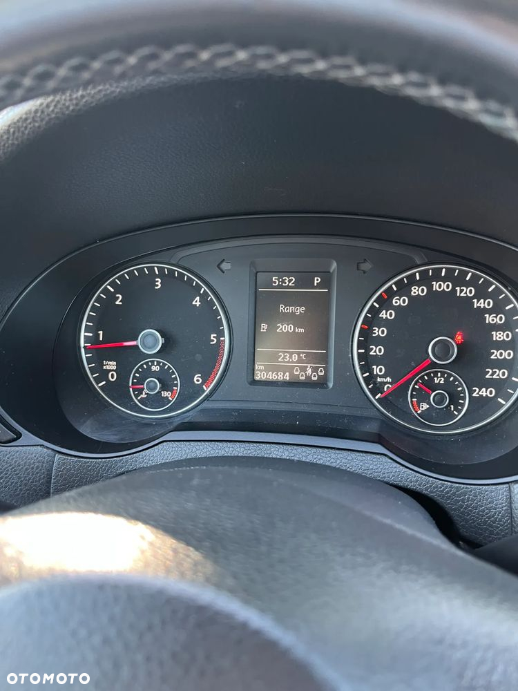 Volkswagen Sharan 2.0 TDI Comfortline DSG - 8