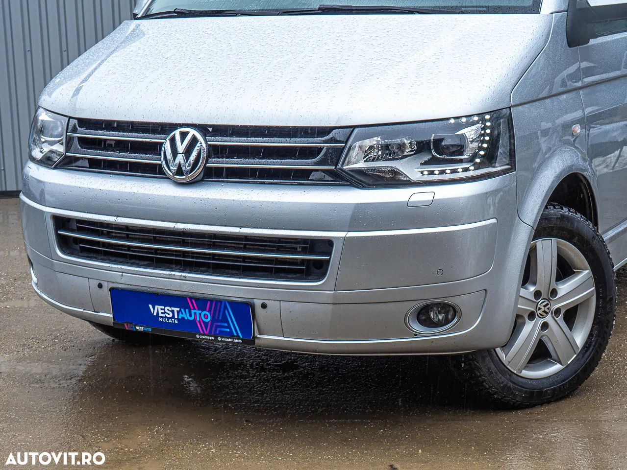 Volkswagen Multivan - 30