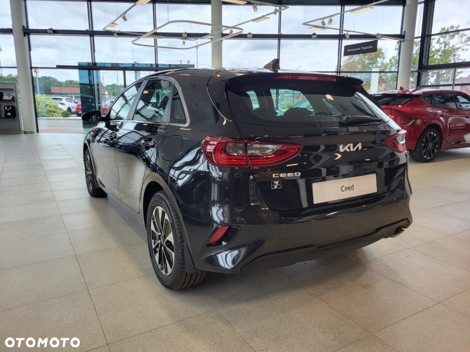 Kia Ceed - 7